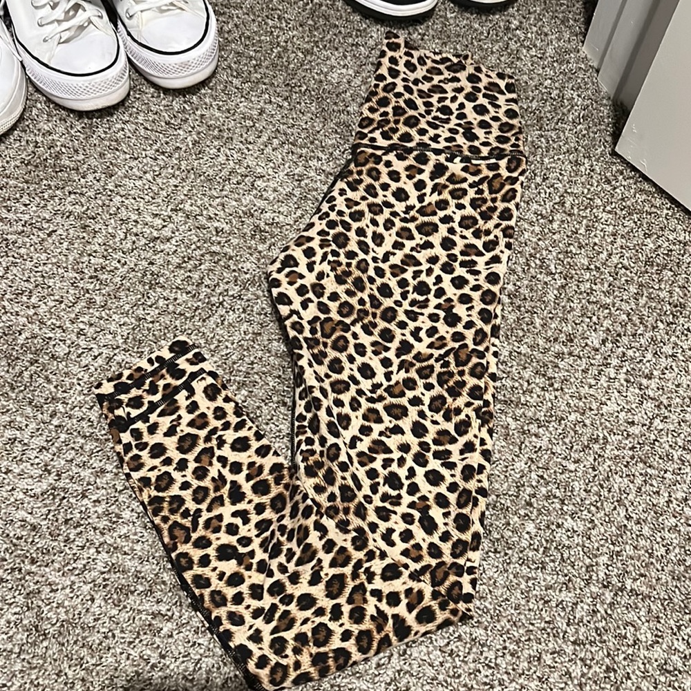 leopard print leggings